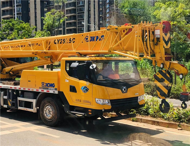 阿坝大件设备吊装租赁吊车